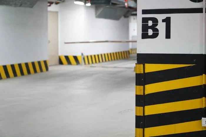 Zdjęcie Czy niepełnosprawni płacą za parking w Krakowie? Sprawdź zasady i ulgi