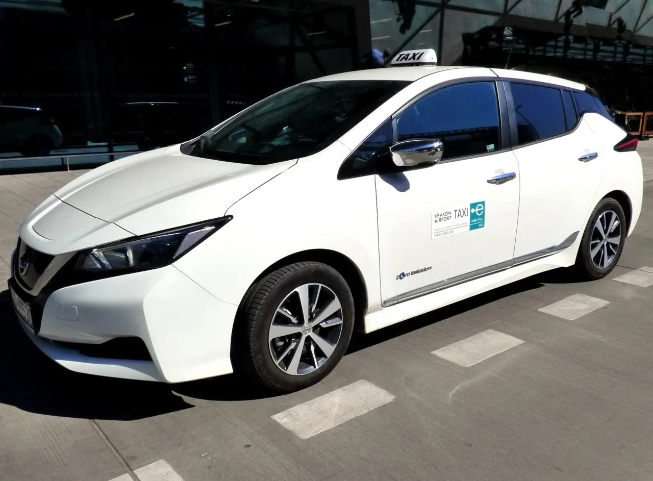 Zdjęcie Ile kosztuje taxi z lotniska Balice do centrum Krakowa? Sprawdź ceny!