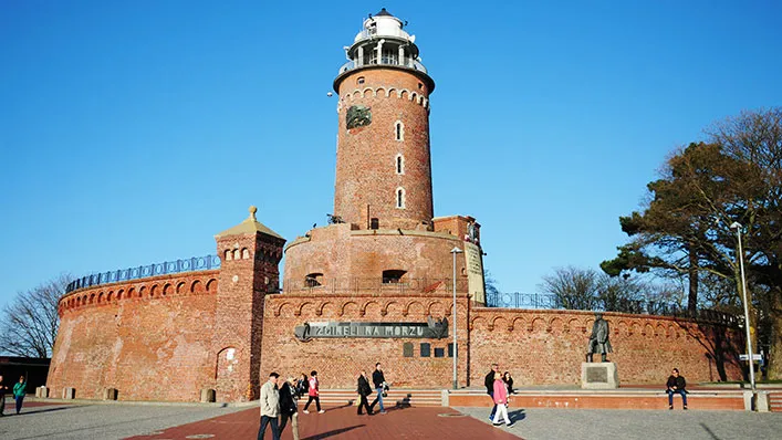 Zdjęcie Ile schodów do latarni morskiej w Kołobrzegu? Przygotuj się na wspinaczkę