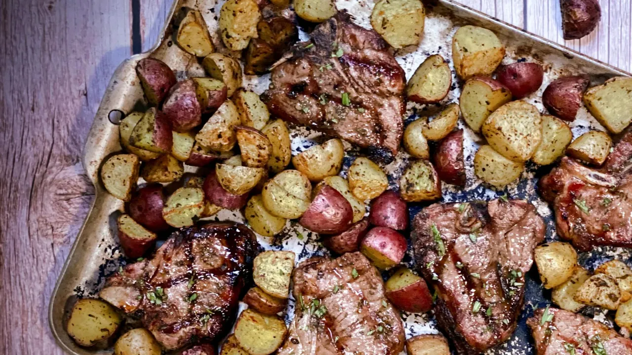 Zdjęcie Perfekcyjne kotlety jagnięce z grilla – sekrety smaku i aromatu