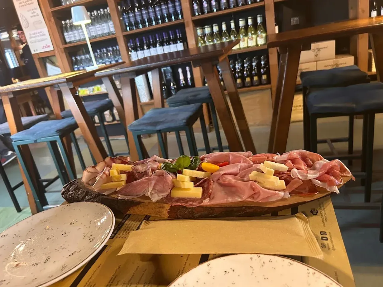 Zdjęcie Gdzie zjeść w Peschiera del Garda? Odkryj najlepsze restauracje