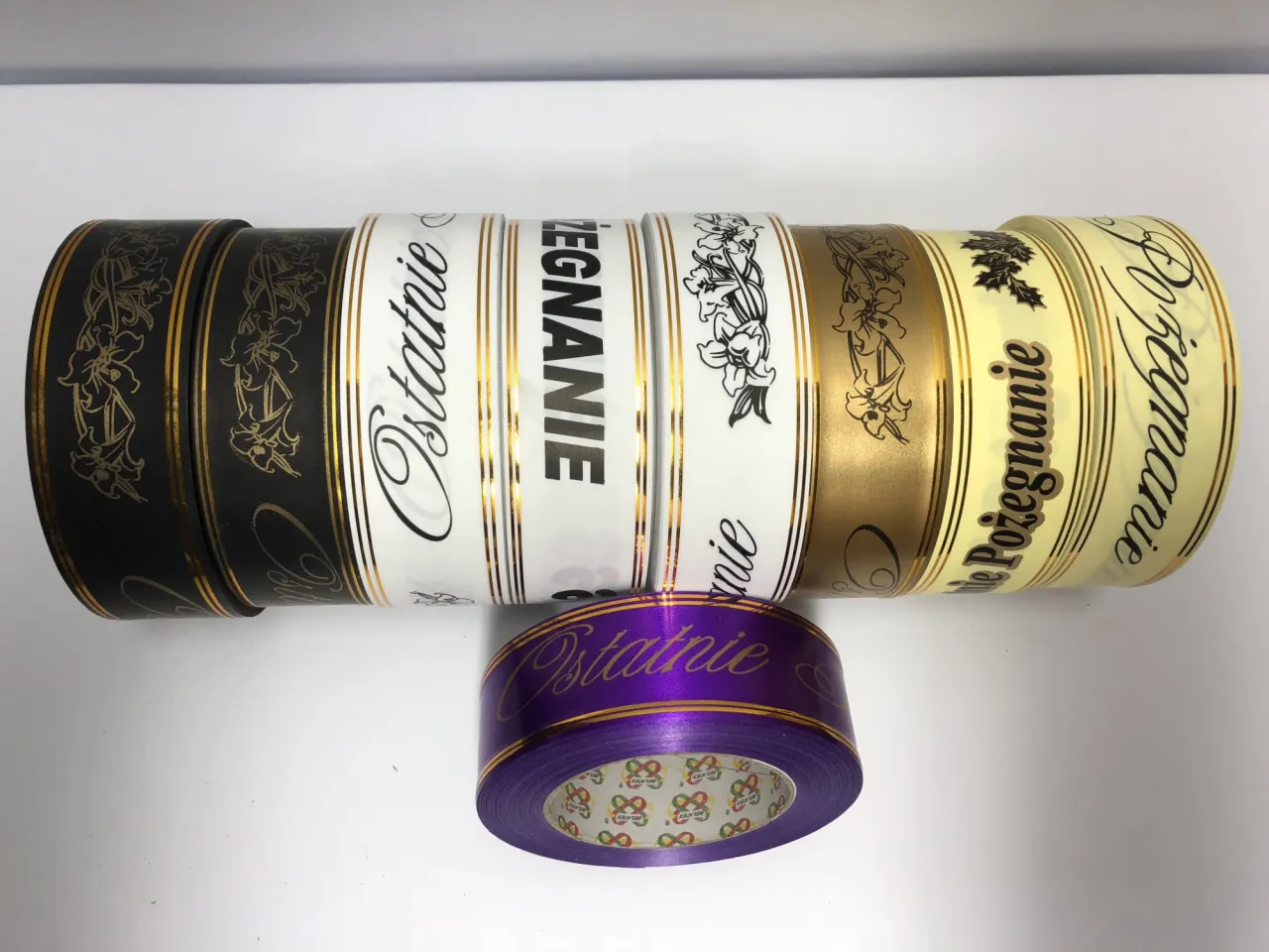 Rodzaje szarf pogrzebowych materiały