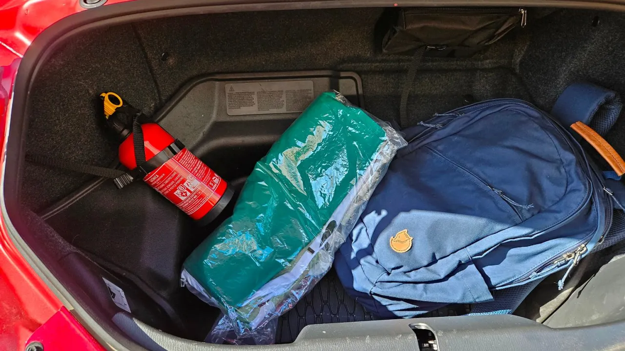 Prawidłowe mocowanie gaśnicy w samochodzie