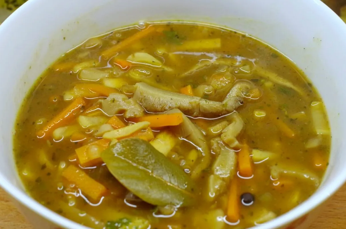 r&oacute;żne rodzaje flaczk&oacute;w, flaki wołowe, flaki drobiowe, flaki z boczniak&oacute;w