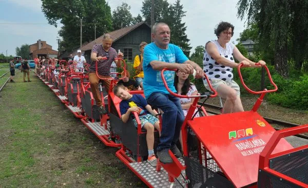 Nałęczów atrakcje dla dzieci kolejka wąskotorowa