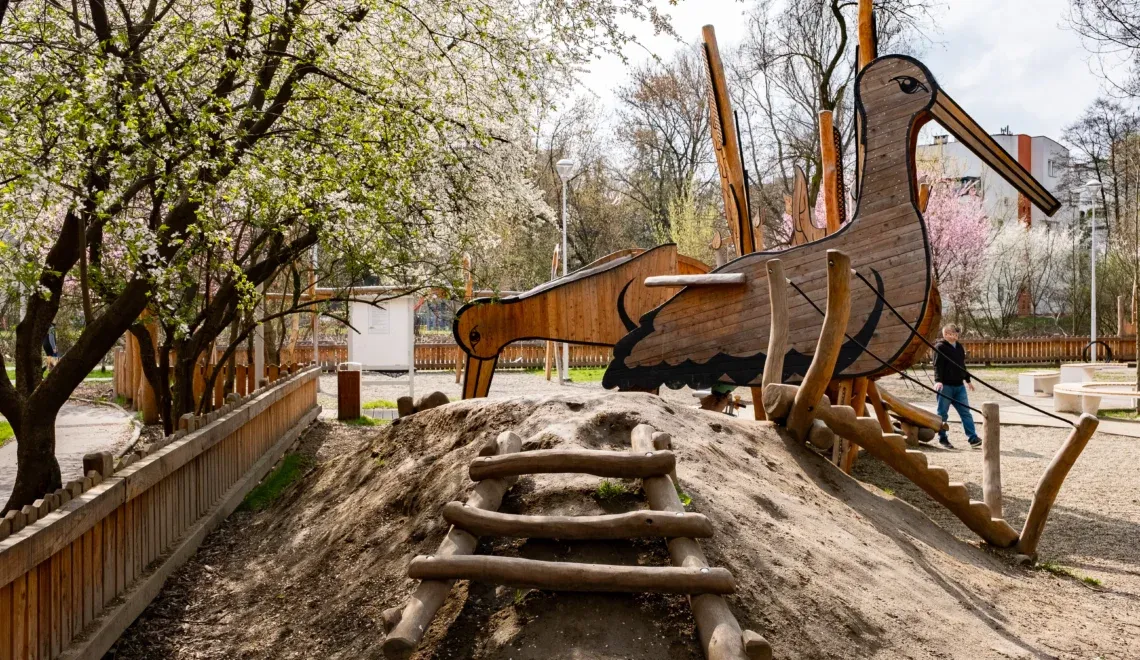 naturalny plac zabaw dla dzieci