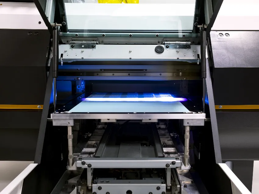 technologie druku na foliach solwent lateks uv