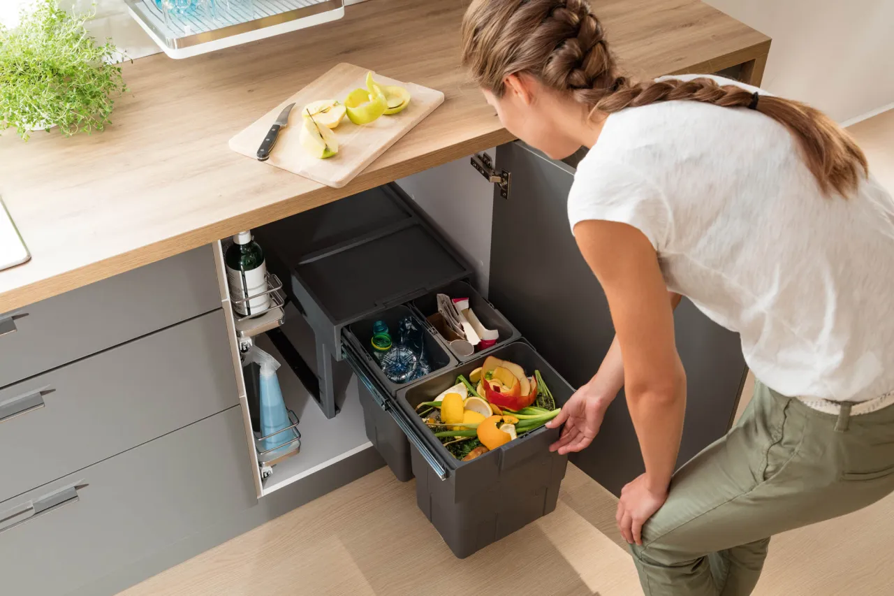 systemy segregacji śmieci pod zlewem