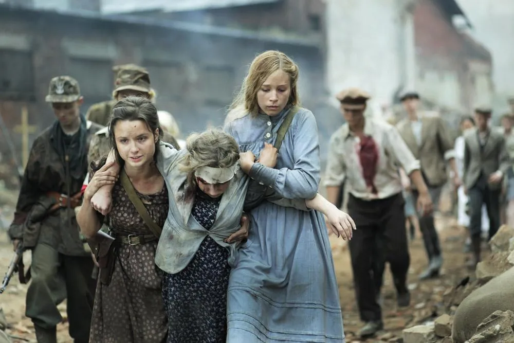 Kadr z polskiego filmu o Powstaniu Warszawskim