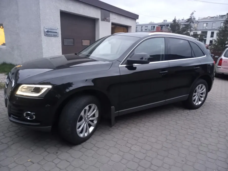 Zdjęcie Audi Q5 uszkodzone: Typowe awarie i koszty napraw - Co wiedzieć