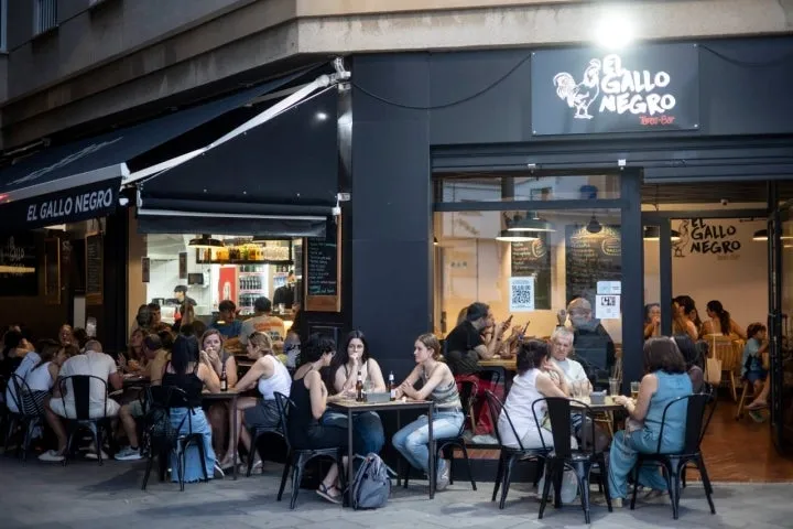 Ruta de tapas Teatinos M&aacute;laga ambiente vibrante