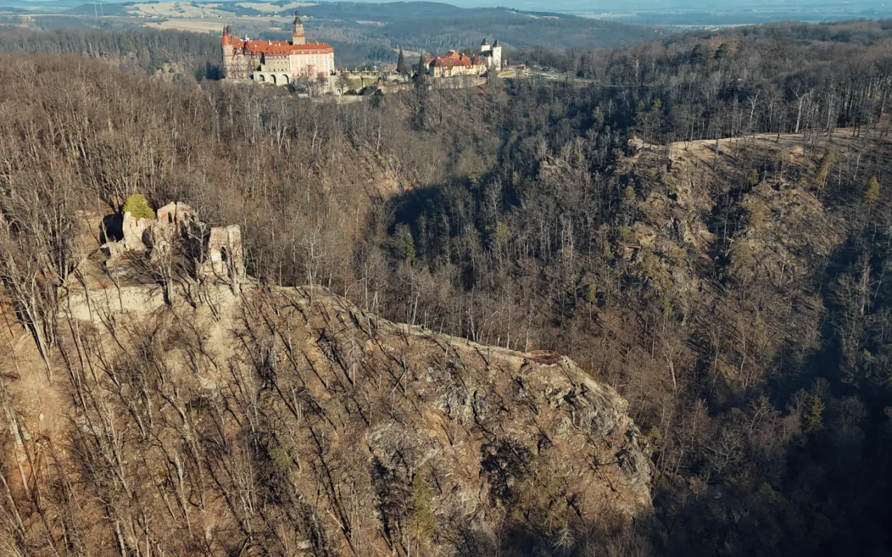 Wąwóz Pełcznicy widoki skalne urwiska