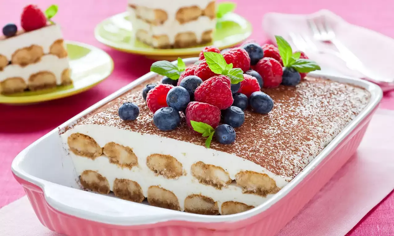 tiramisu z owocami