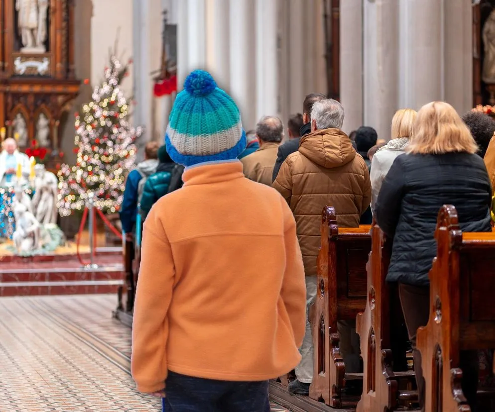 Zdjęcie Czy w kościele można być w czapce? Sprawdź, co mówią tradycje