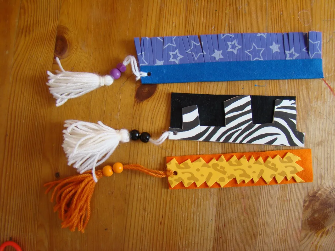 zakładki do książek z filcu i włóczki