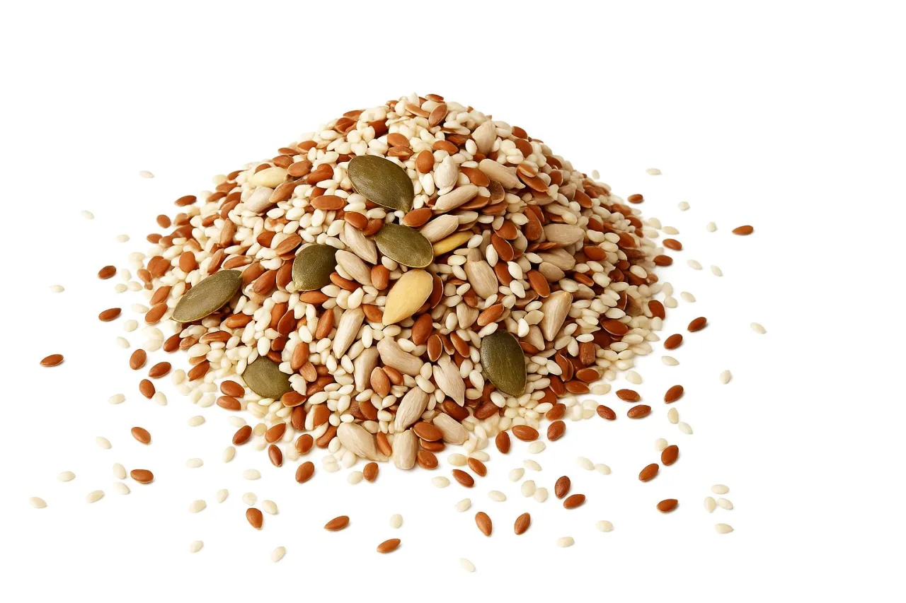 Zdrowe dodatki do chleba: ziarna, orzechy, suszone owoce