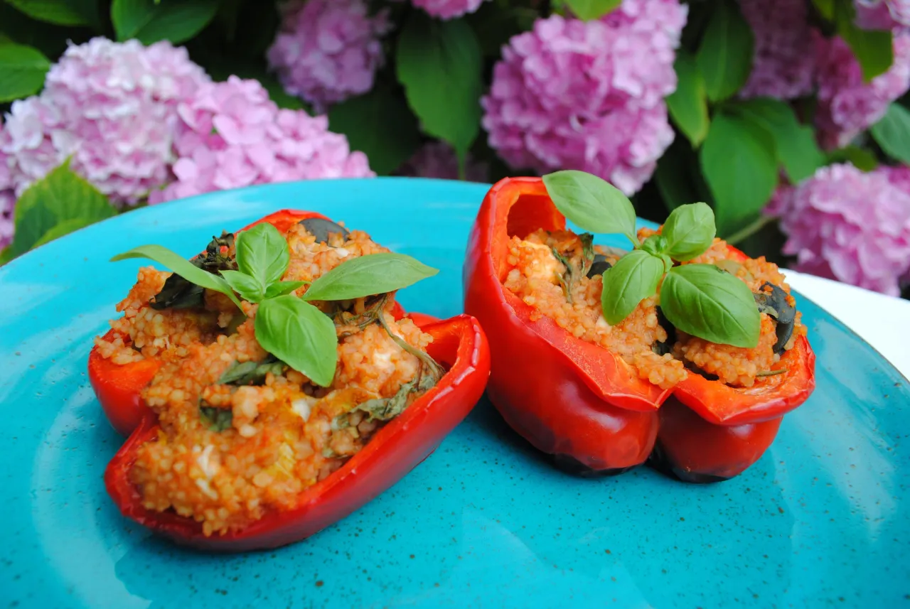 r&oacute;żne farsze do papryki na grilla
