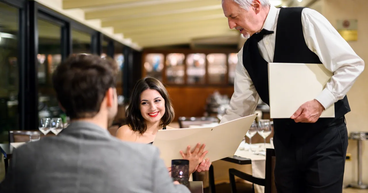 savoir vivre na randce, płacenie rachunku na randce