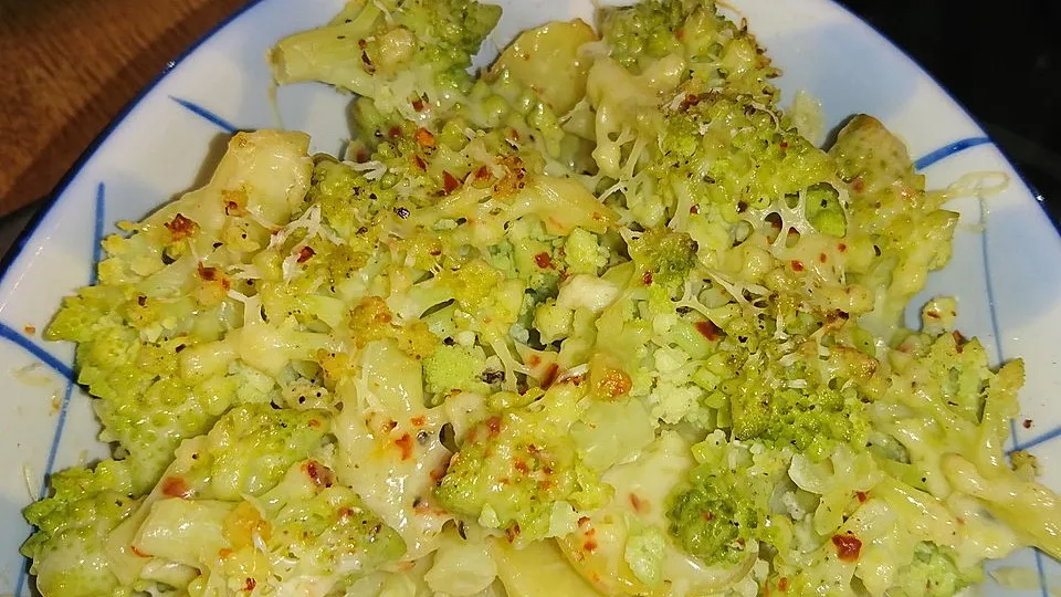Herzhafter Romanesco Kartoffel Auflauf mit K&auml;se &uuml;berbacken