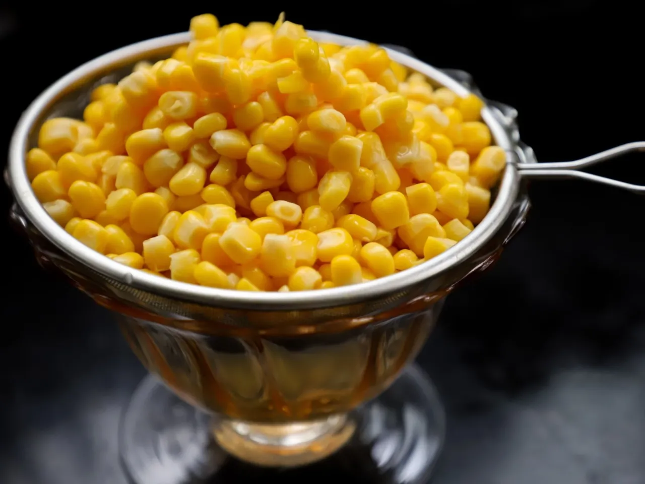 płukanie kukurydzy z puszki