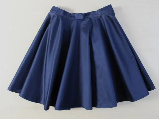 Rodzaje tkanin na spódnicę z koła