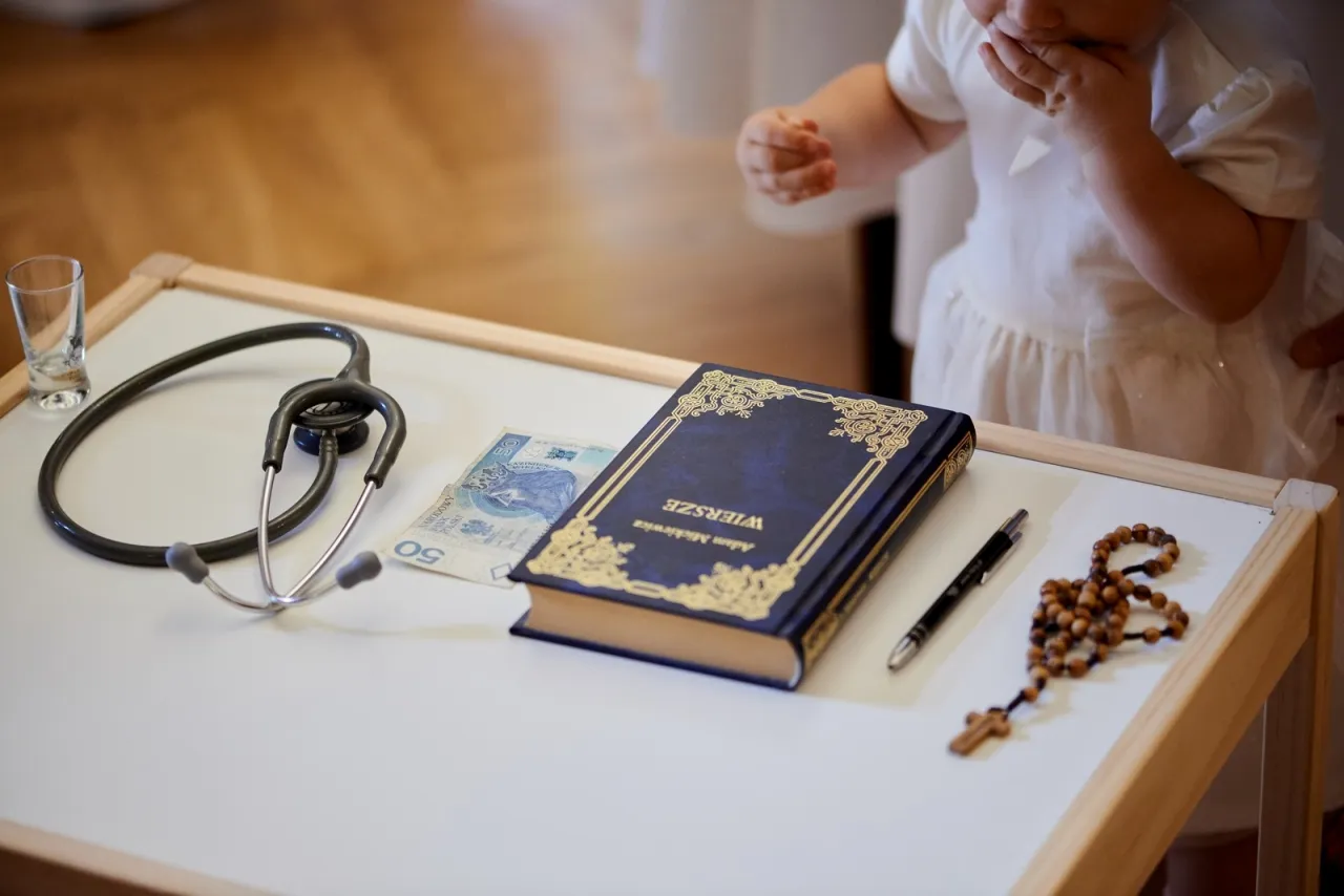 wr&oacute;żba na roczek tradycyjne przedmioty