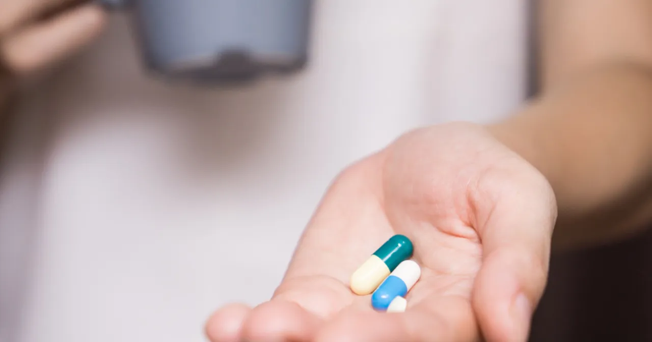 COVID-19 leki nieskuteczne, mity leczenie COVID