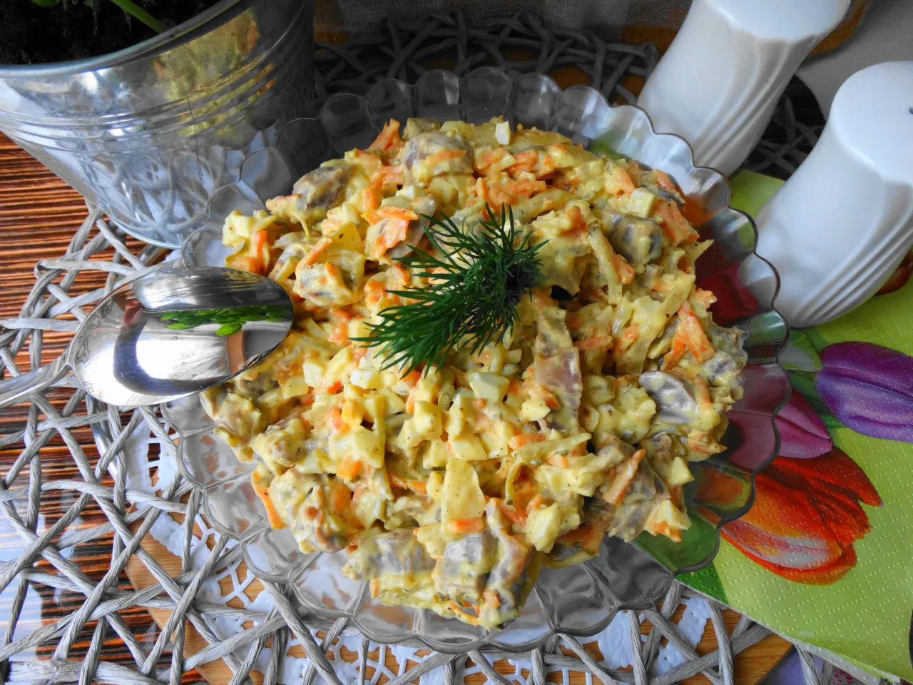 składniki sałatka z żołądków drobiowych przepis