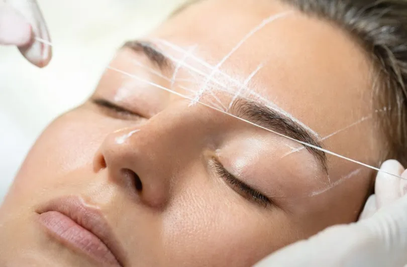 architektura brwi pomiar nitką