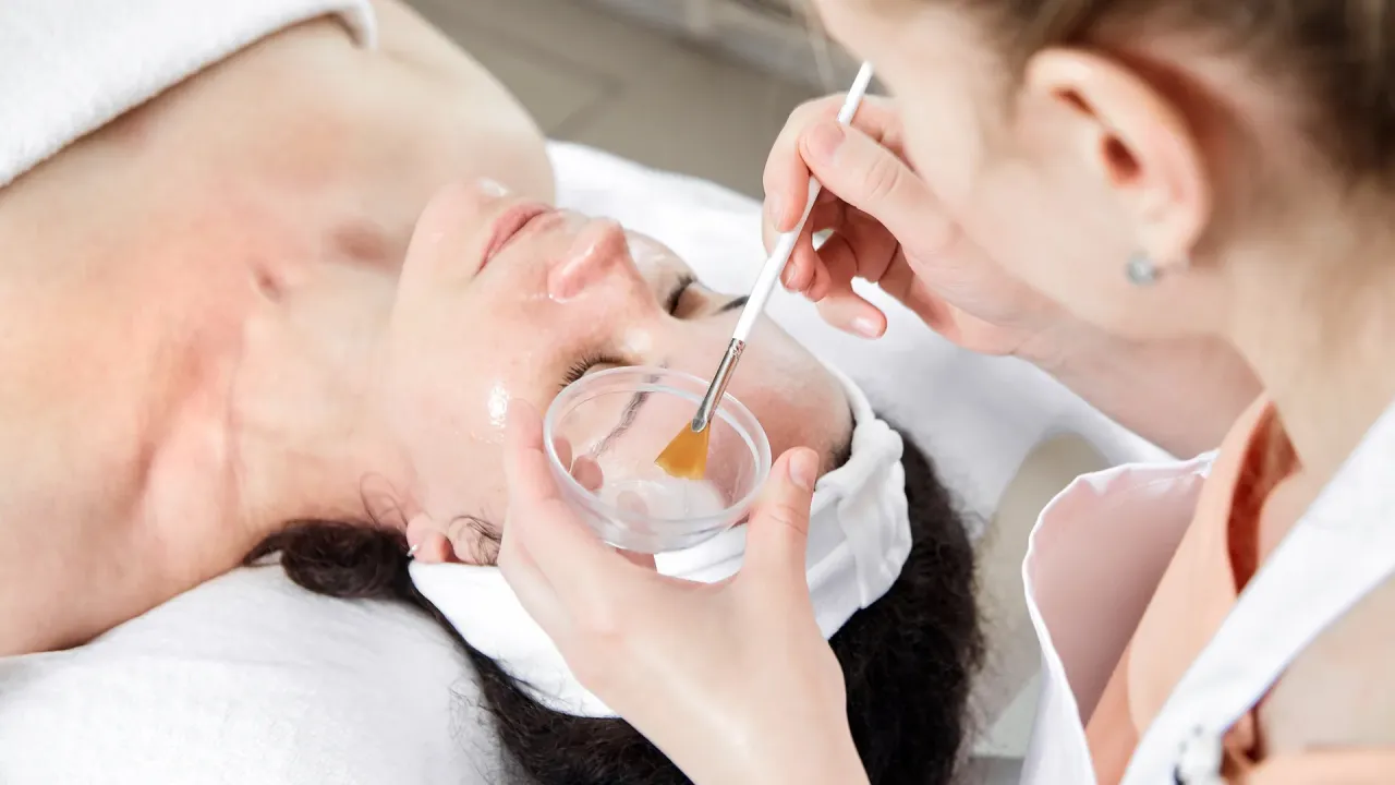 Kwas fitowy w kosmetykach