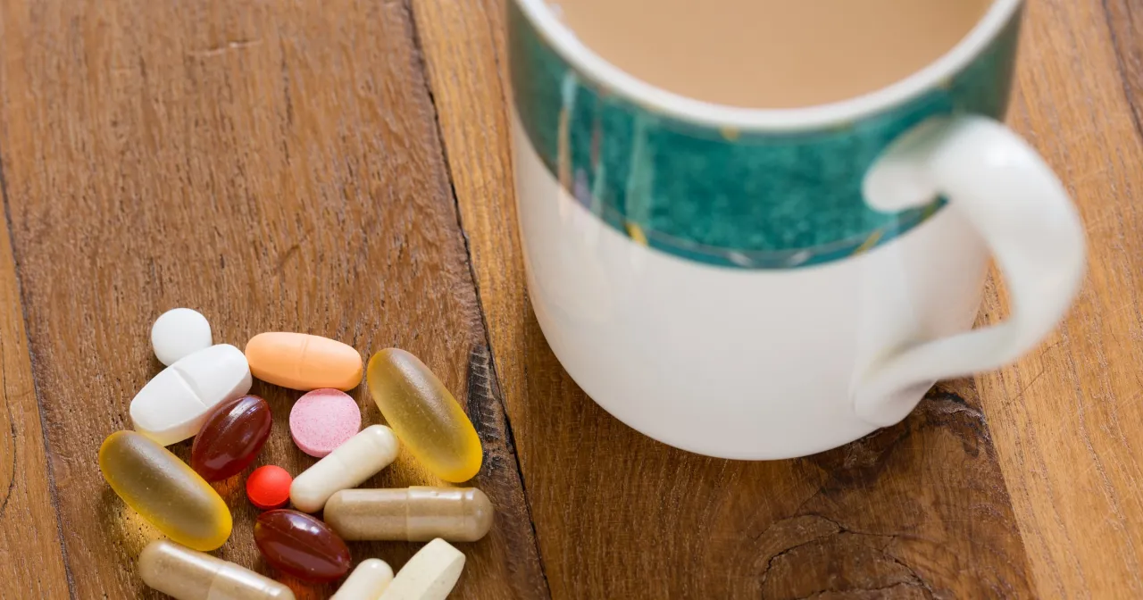 interakcje lekowe kawa antybiotyk grafika