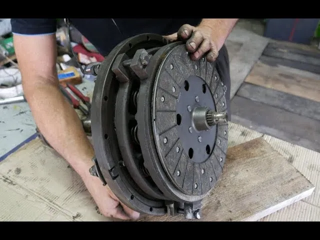 Zużyta tarcza sprzęgła Ursus C-360