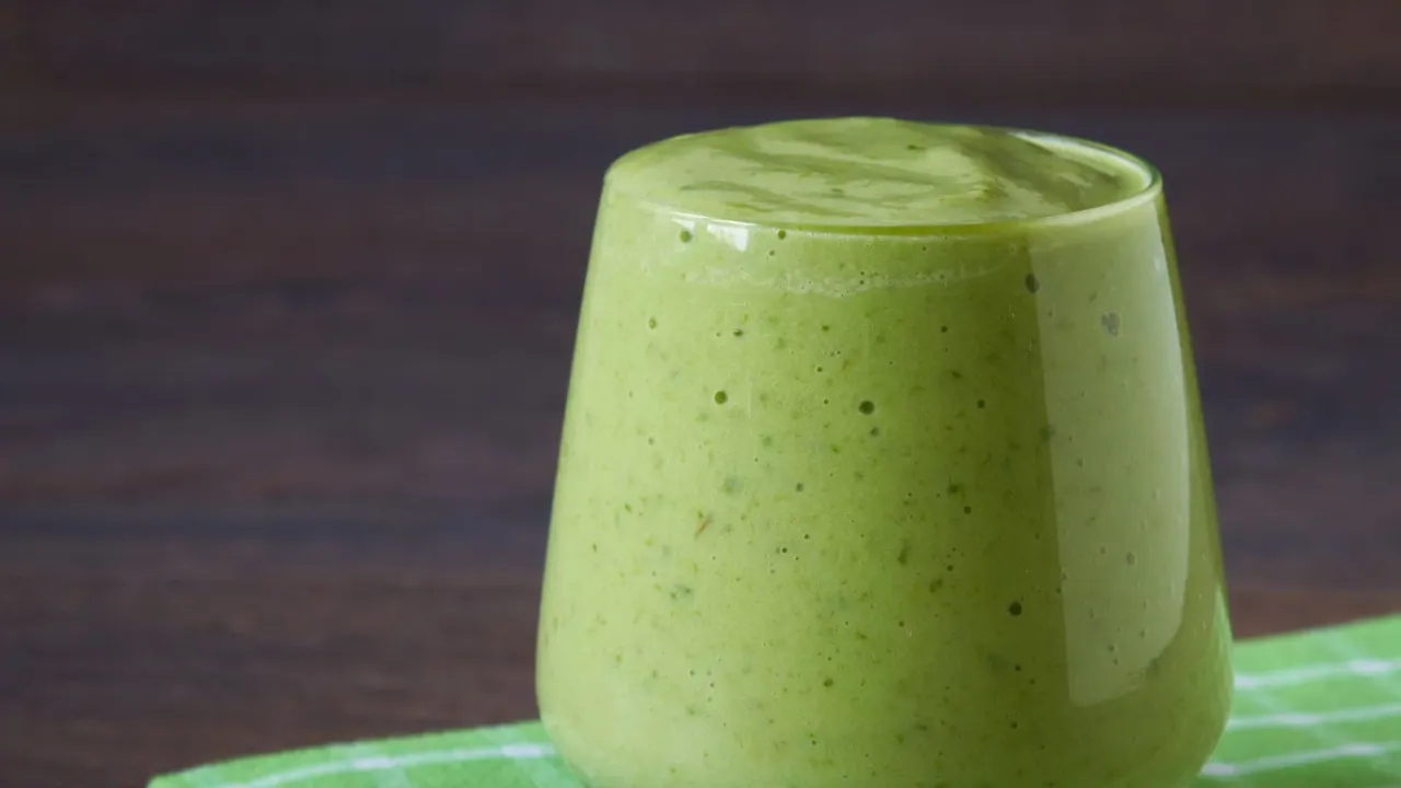 przepisy na koktajle oczyszczające jelita kolaż