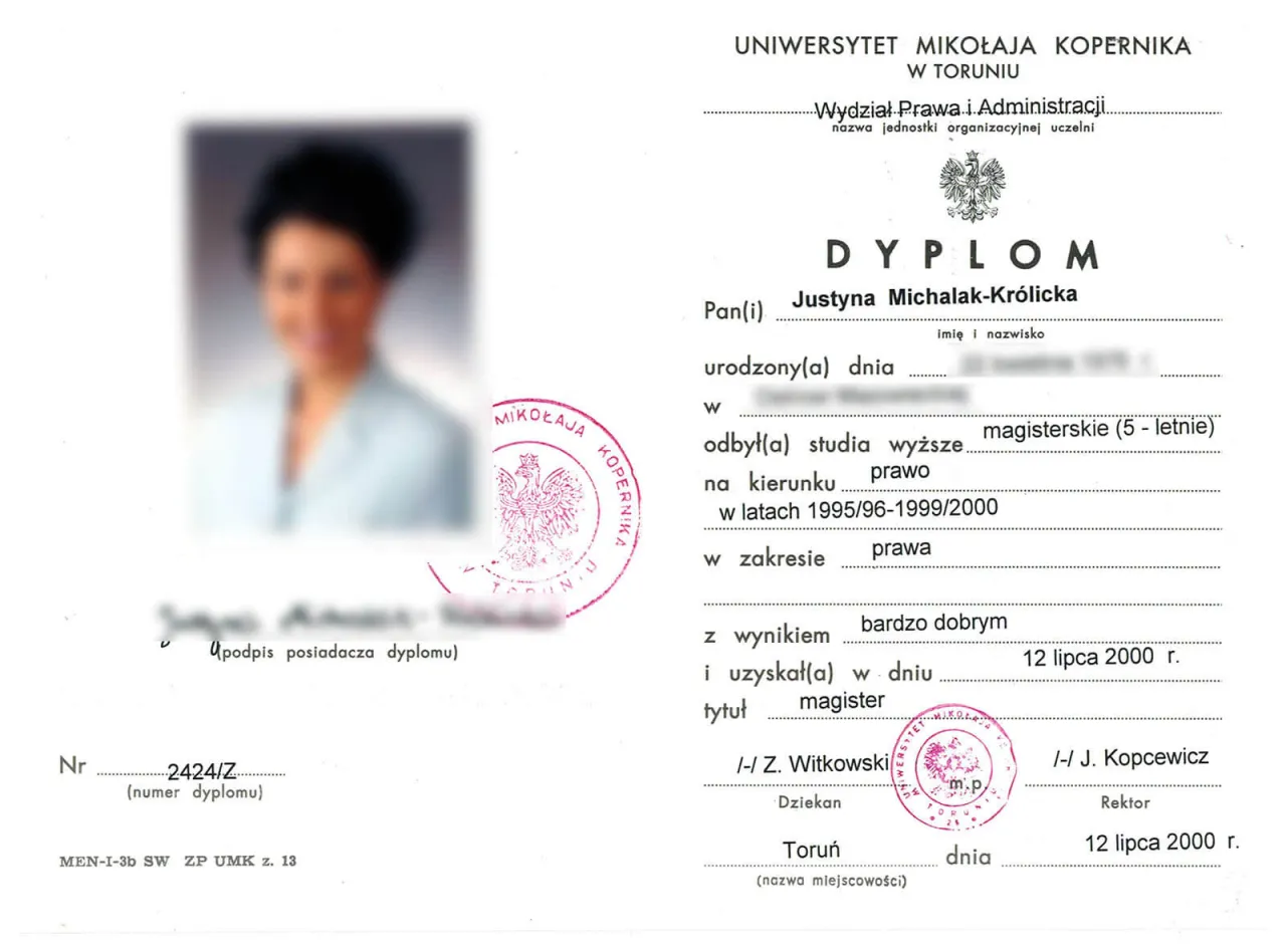 Dyplom ukończenia studiów prawniczych