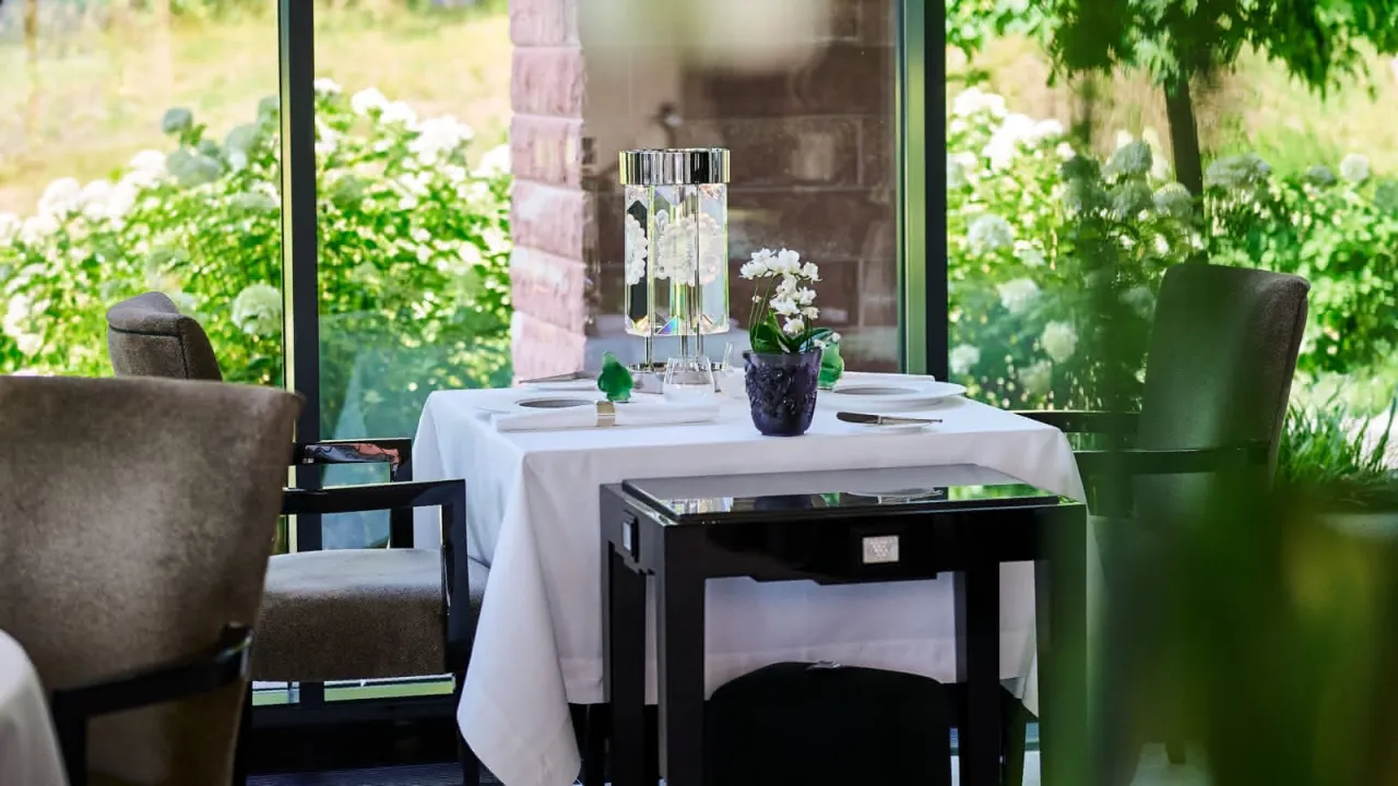 Int&eacute;rieur restaurant Villa Ren&eacute; Lalique