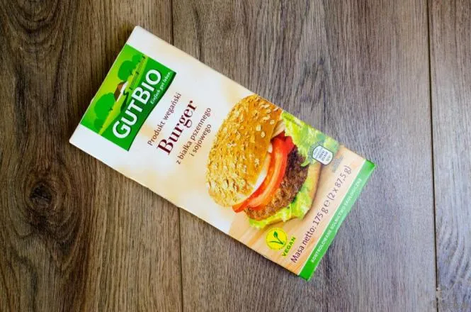 gotowe burgery wegetariańskie ze sklepu etykiety