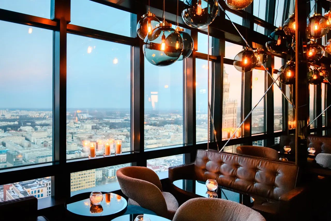 Hotel Marriott Warszawa wnętrze Panorama Bar