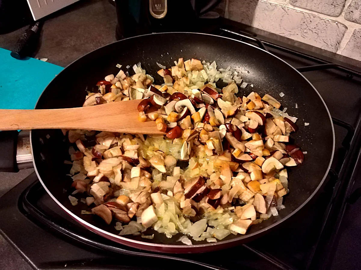 składniki na sos z prawdziwk&oacute;w