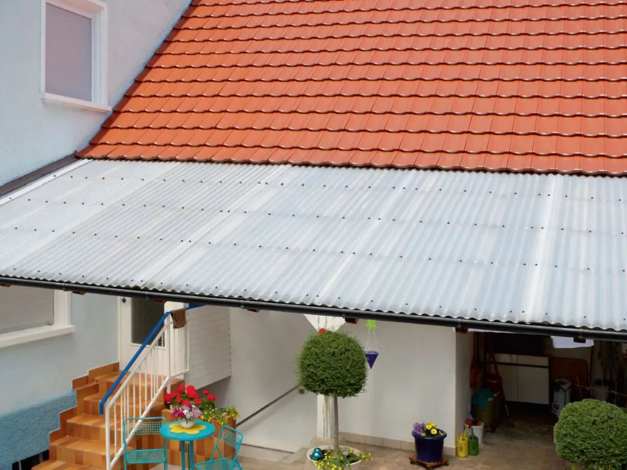 Rodzaje pokryć dachowych taras&oacute;w poliwęglan szkło markiza