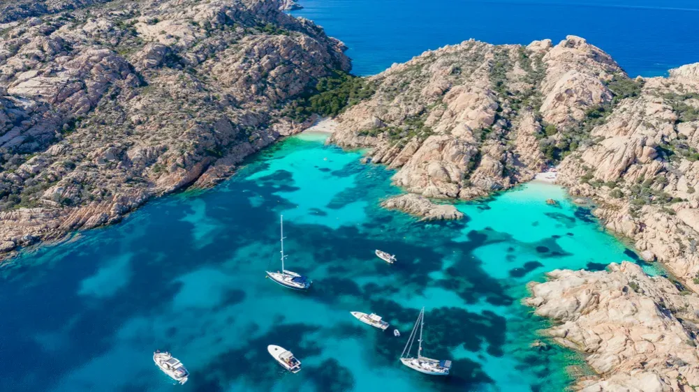 Sardynia Costa Smeralda widok z g&oacute;ry