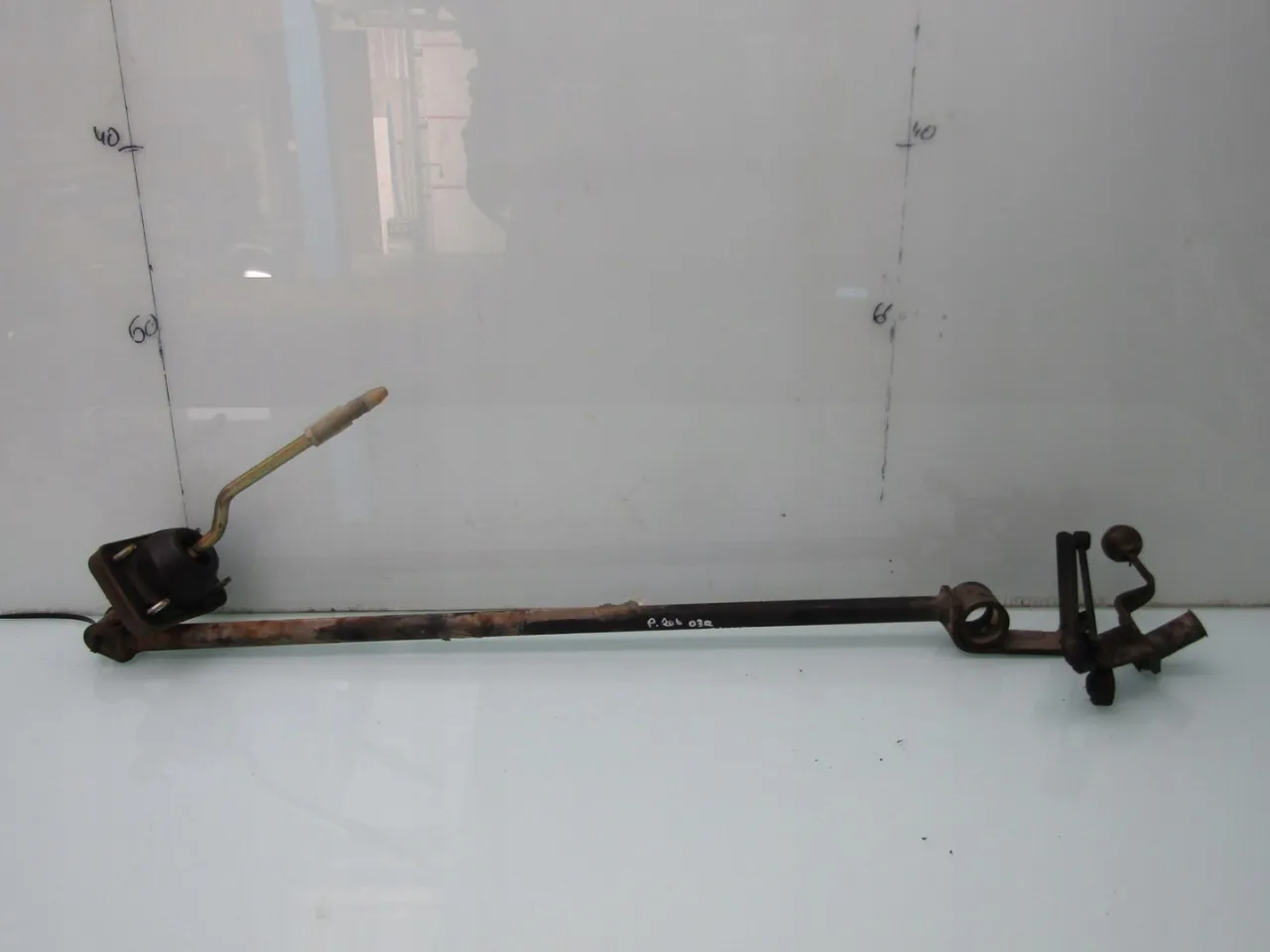 Peugeot 206 luźny lewarek zmiany biegów