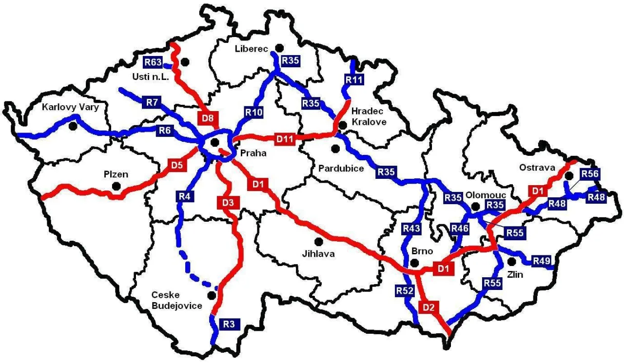 Mapa Czech z drogami oznaczonymi numerami. Uważaj na brak winiety, by uniknąć mandatu.