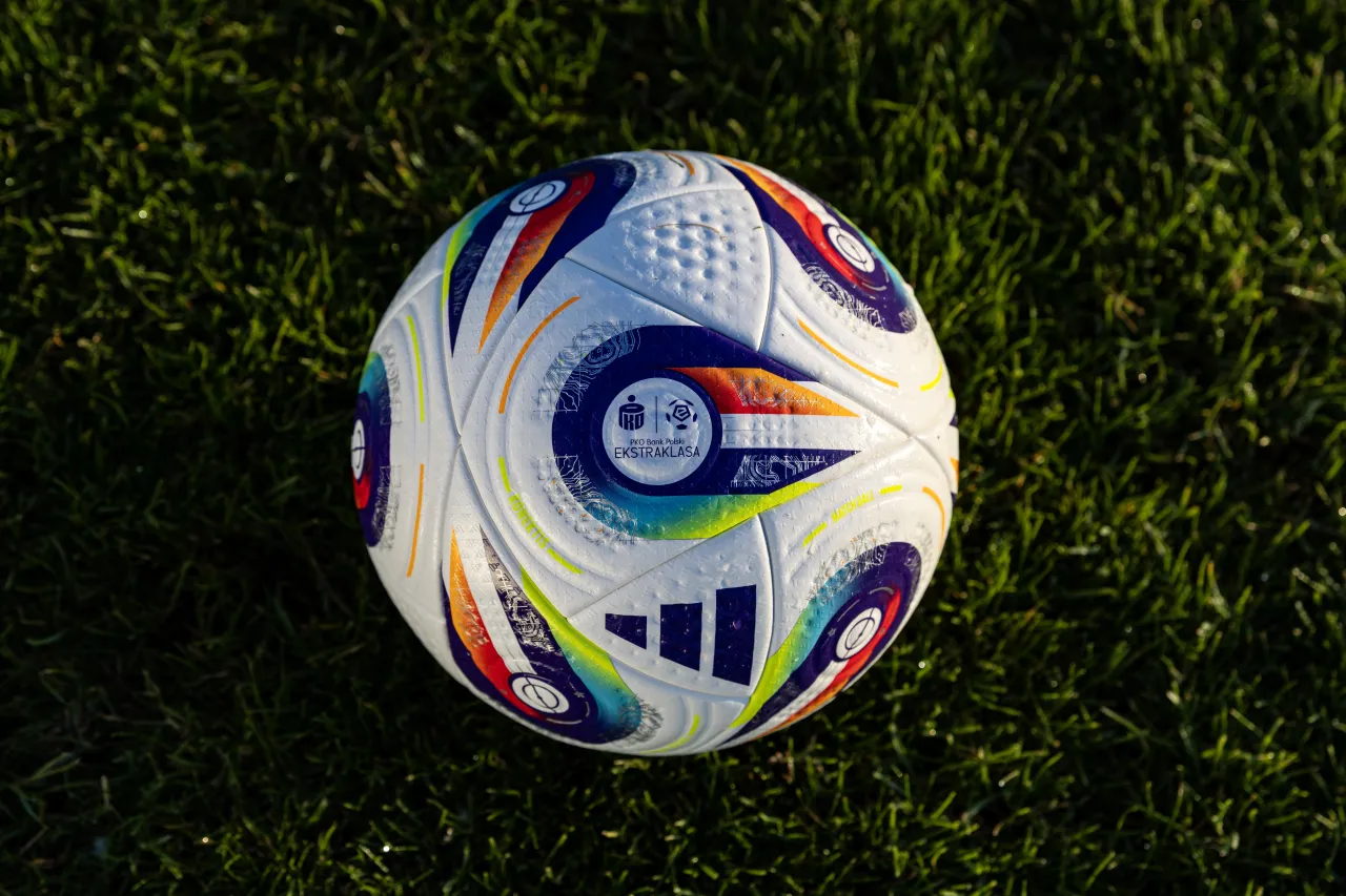 Ekstraklasa piłka nożna powr&oacute;t wiosna 2026