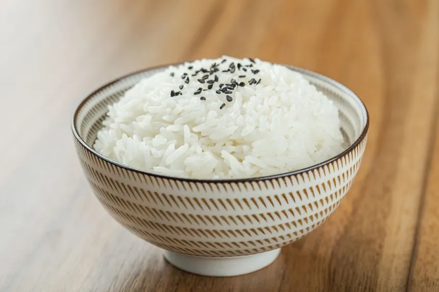 Zdjęcie Sypki ryż do sałatki? Wybierz gatunek i ugotuj go perfekcyjnie!