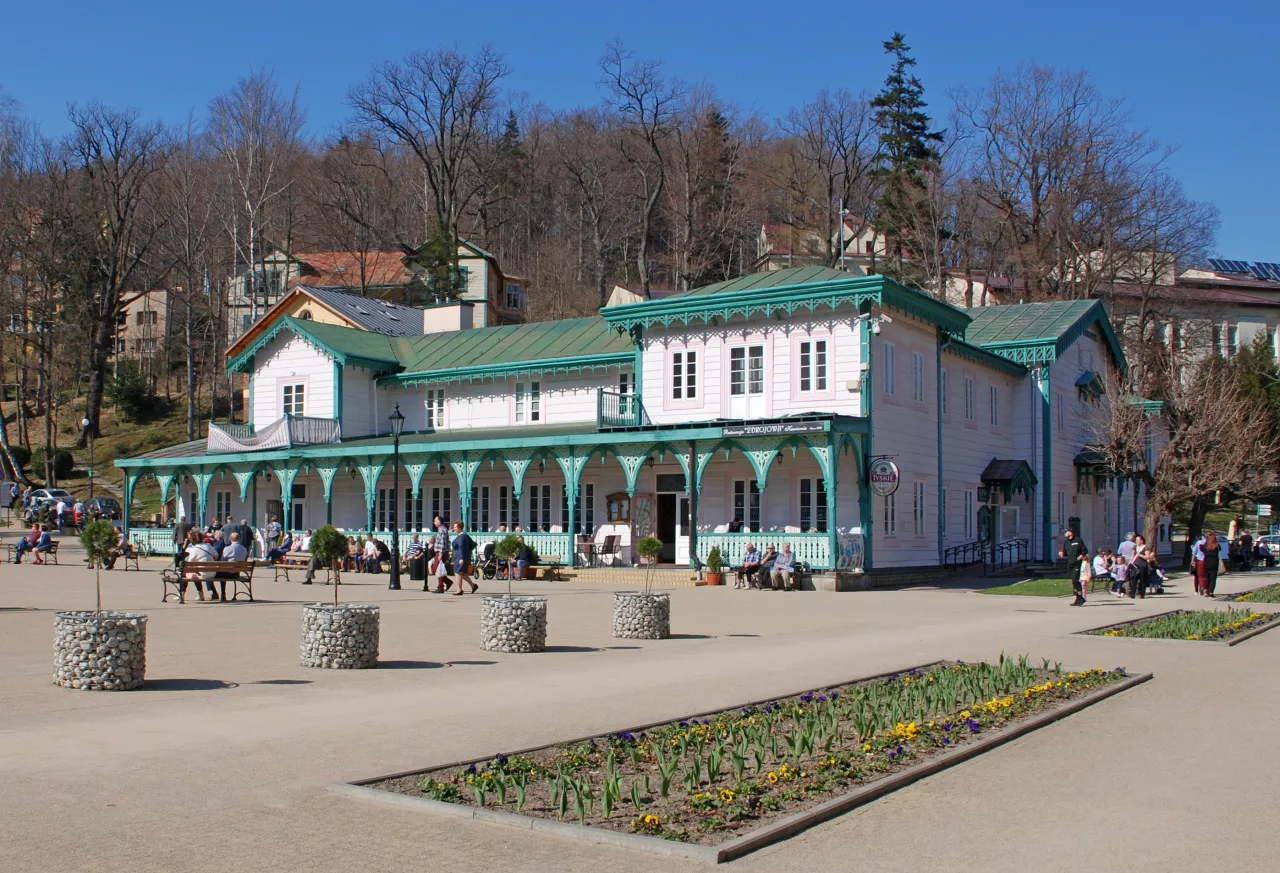 Iwonicz-Zdr&oacute;j Plac Dietla zabytkowa architektura