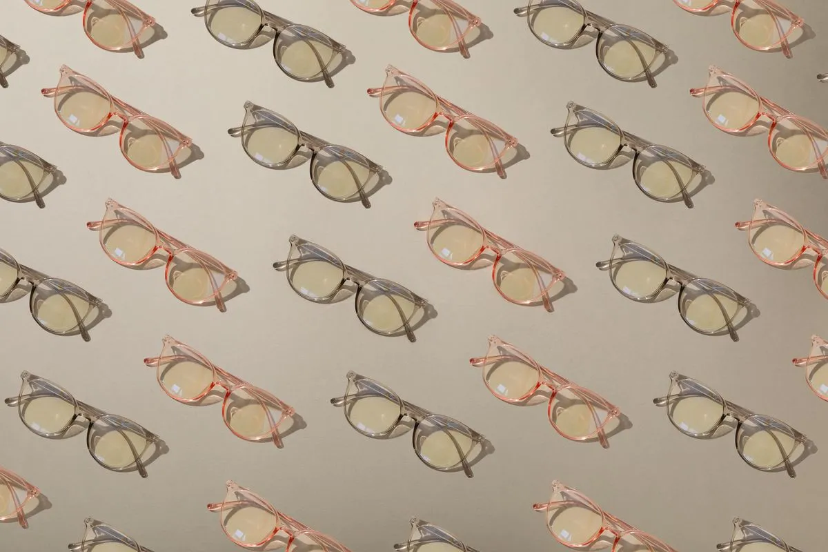 soczewki fotochromowe por&oacute;wnanie przyciemnienia