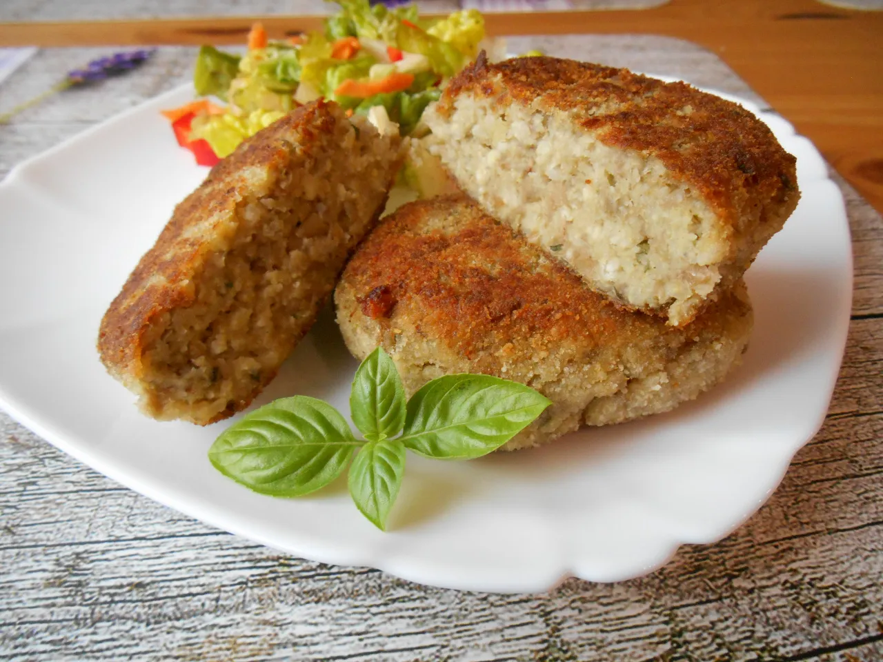 Wegańskie kotlety z kaszy jaglanej i soczewicy