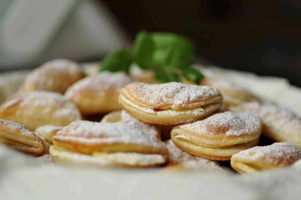 Całuski z jabłkiem niepękające w piekarniku