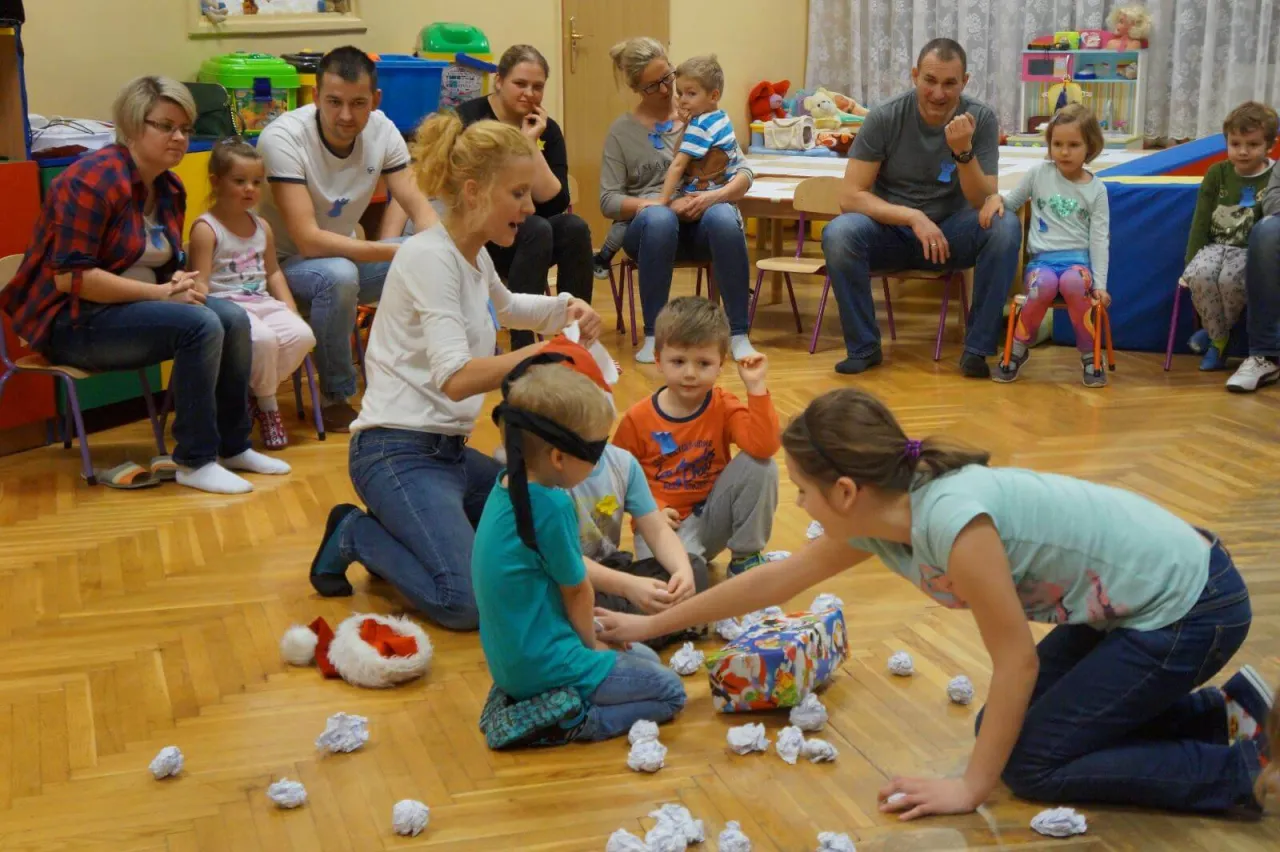 gry integracyjne dzieci rodzice szkoła