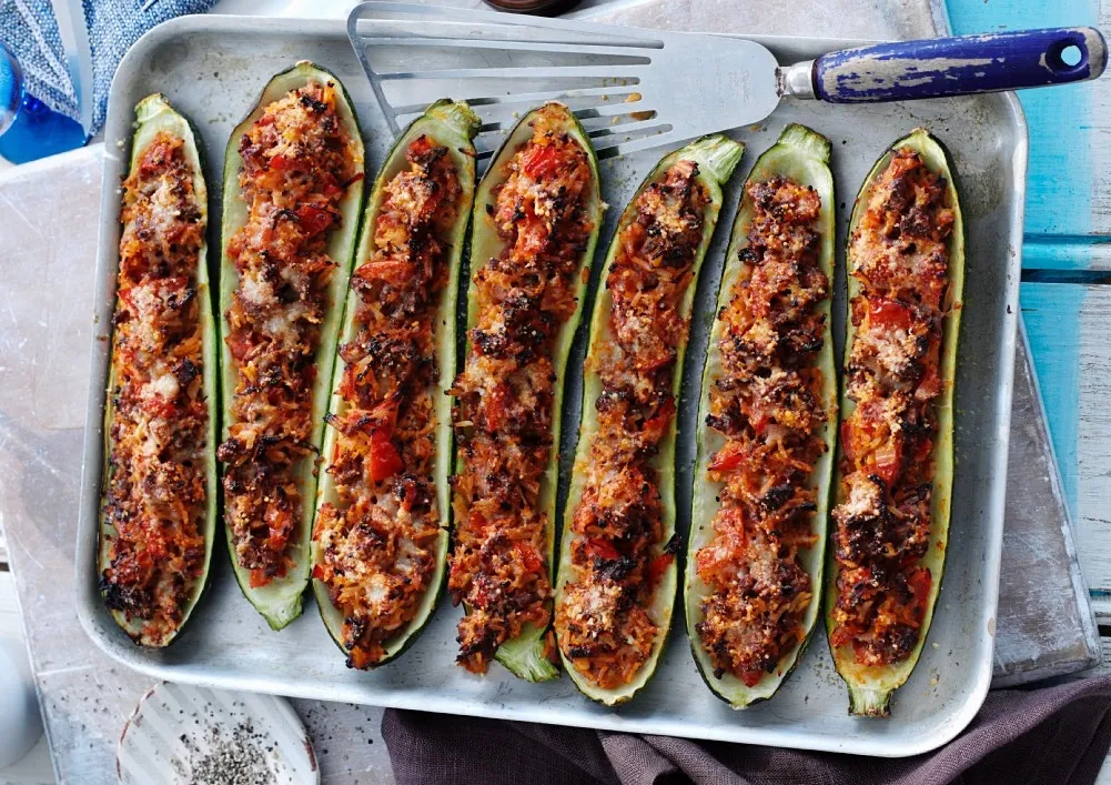 cukinia faszerowana mięsem mielonym, zapiekanka z cukinii i kurczaka